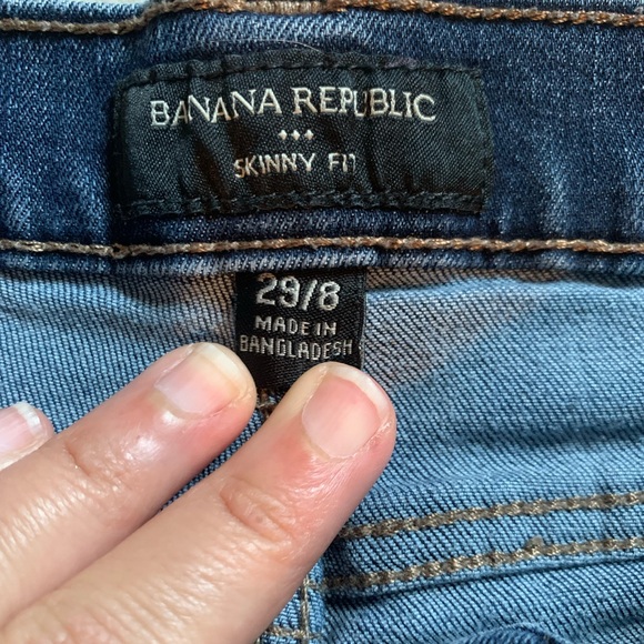 Banana Republic skinny jeans. Size 29/8. - Picture 4 of 8